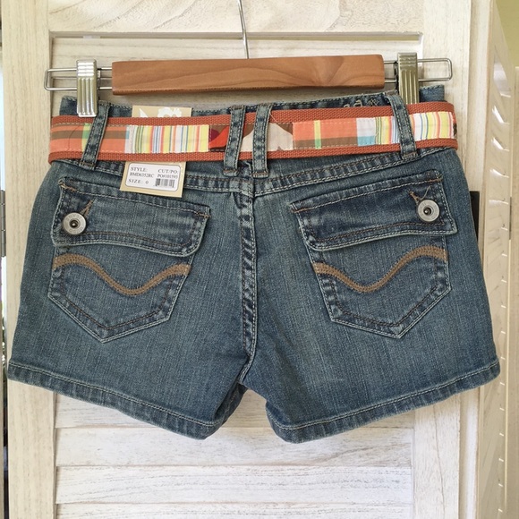 Mudd Pants - Jean Shorts Size 0 NWT Mudd Jeans